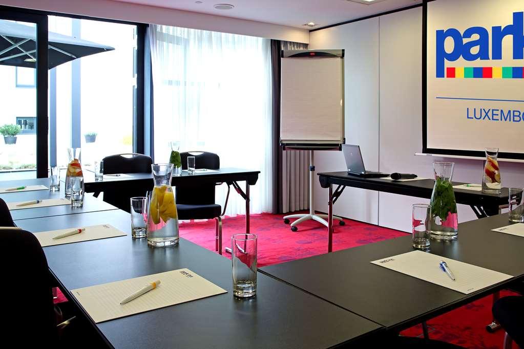 Park Inn By Radisson Luxembourg City Servizi foto